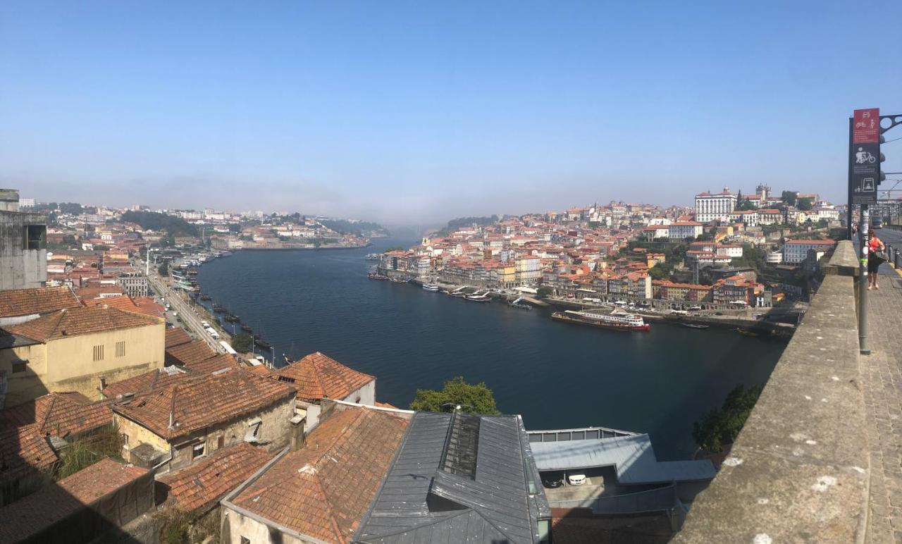 Отель Douro Prime Downtown Вила-Нова-ди-Гая Экстерьер фото