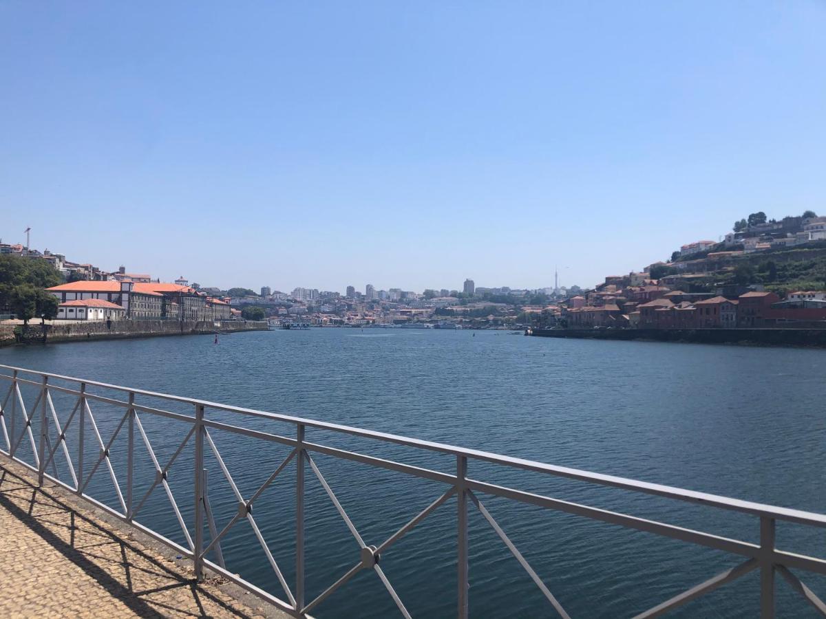 Отель Douro Prime Downtown Вила-Нова-ди-Гая Экстерьер фото